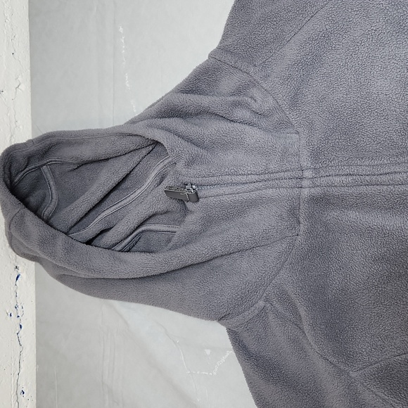 Zip-up Bench Sweater - Picture 6 of 16